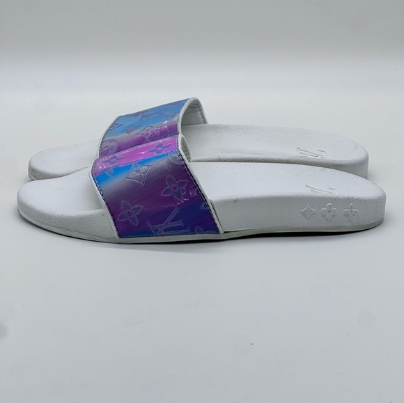 Louis Vuitton Iridescent Prism Monogram Slides. Size 12 - Picture 4 of 9